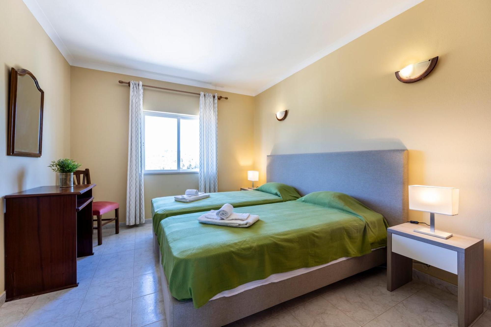 Apartamento Meia Praia Lagos Exteriör bild